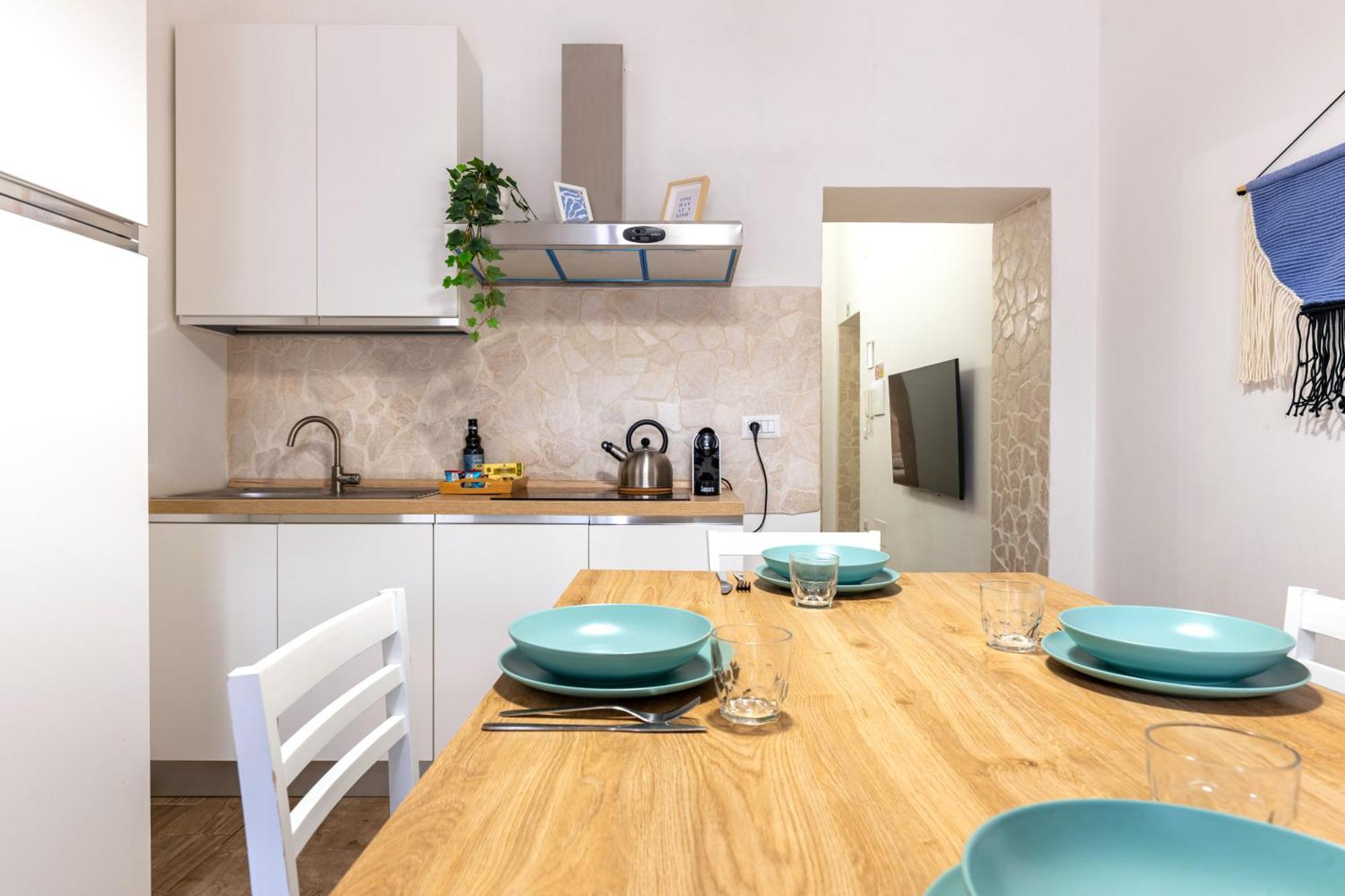 Modern Stone Apartment In The Heart Of Bari Exterior foto
